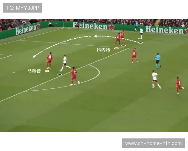 利物浦外线传中精准制导,前锋冷静推射入网,堪称经典